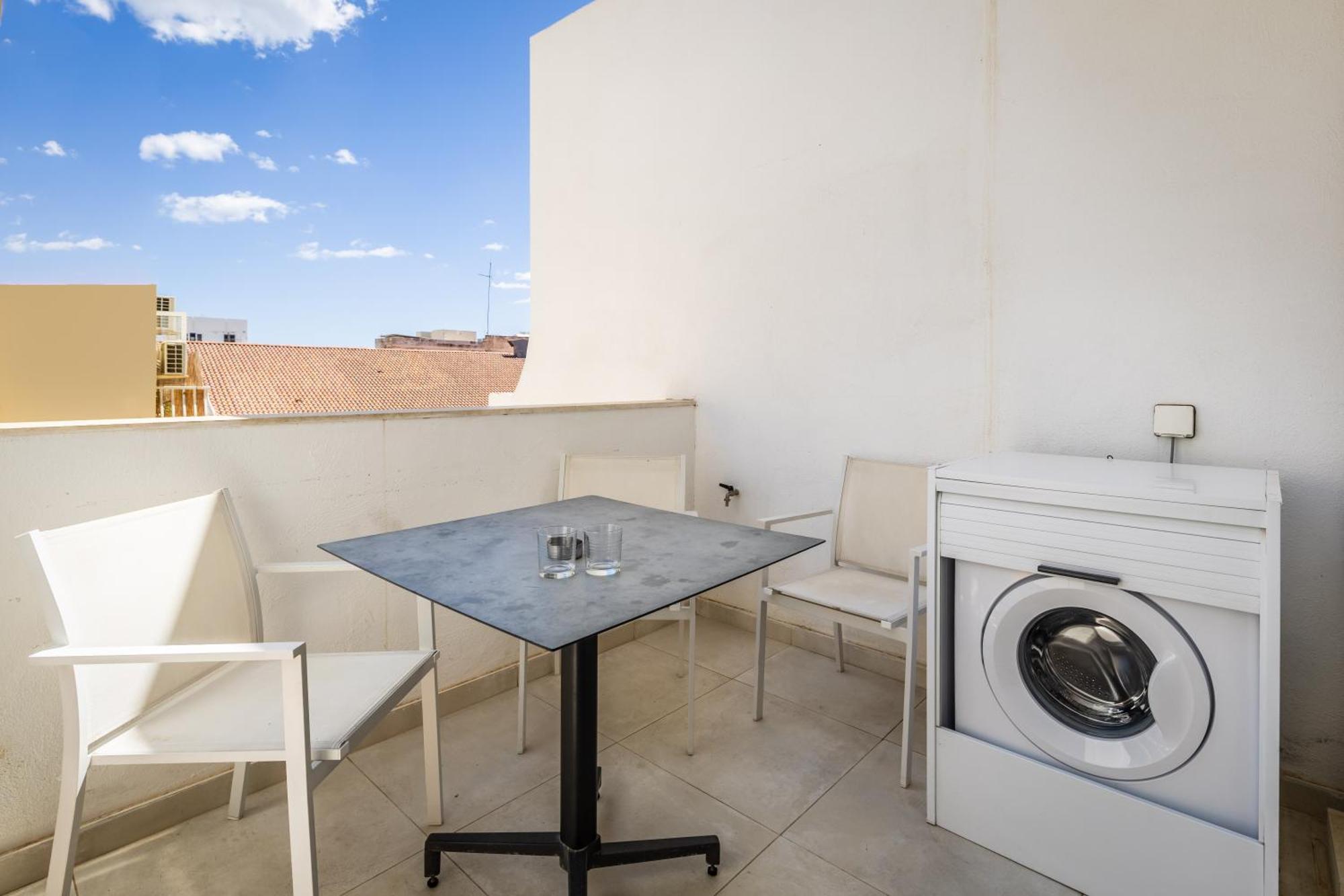 Kunsu'S Apartment 5 Min Walk From St Julians San Ġwann Esterno foto